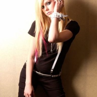 Avril Lavigne photo 230