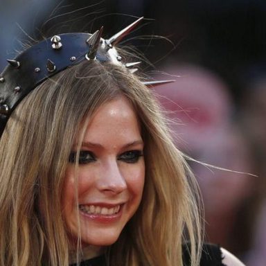 Avril Lavigne photo 119
