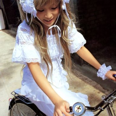 Ayumi Hamasaki photo 71