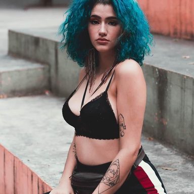 Azzy photo 11