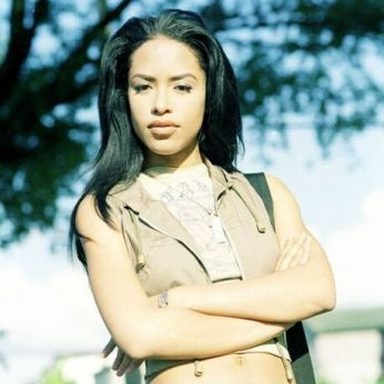 Aaliyah photo 26