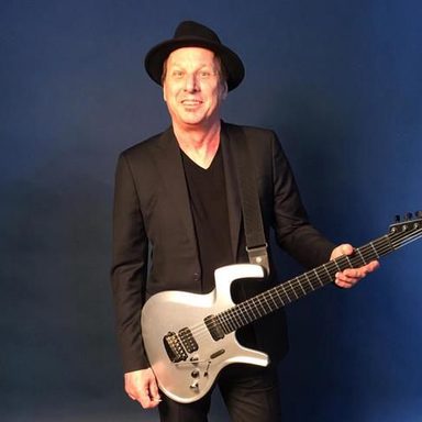 Adrian Belew