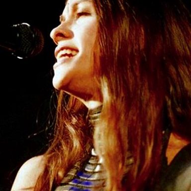 Alanis Morissette photo 15