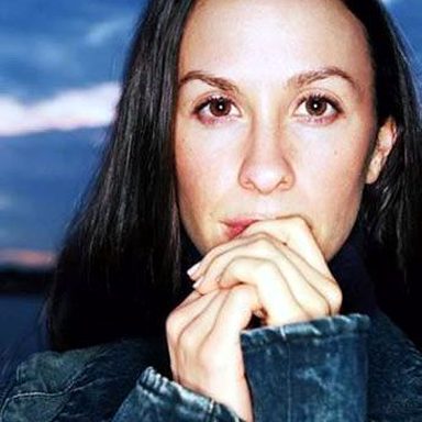 Alanis Morissette photo 95