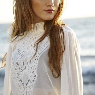 Bella Thorne photo 38