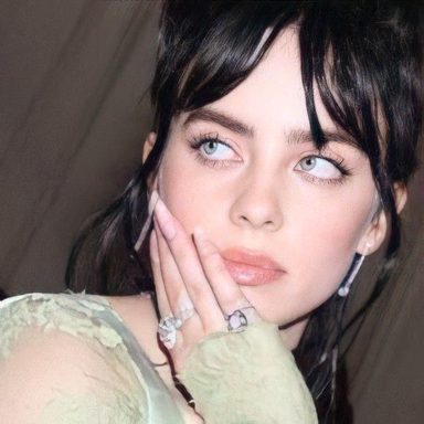 Billie Eilish photo 30