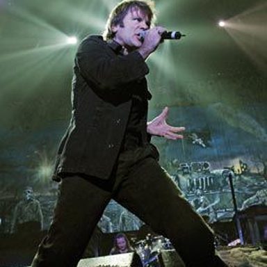 Bruce Dickinson photo 28