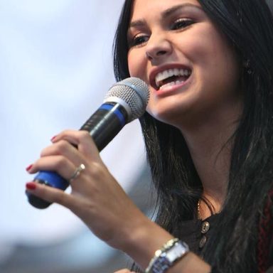 Bruna Olly photo 61