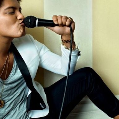 Bruno Mars photo 31