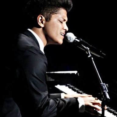 Bruno Mars photo 81