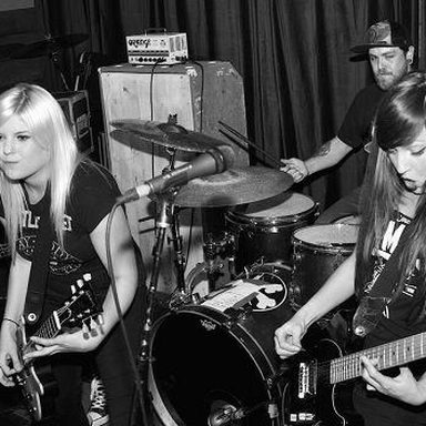 The Bombpops photo 16