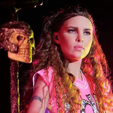 Belinda photo 24