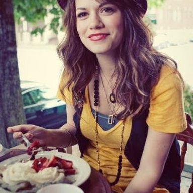 Bethany Joy Lenz photo 22