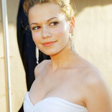 Bethany Joy Lenz photo 11
