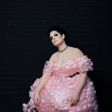 Beth Crowley photo 115