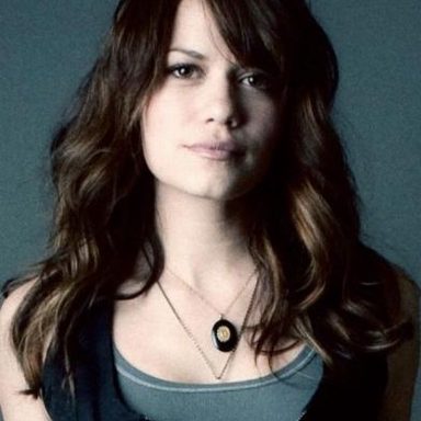 Bethany Joy Lenz photo 20