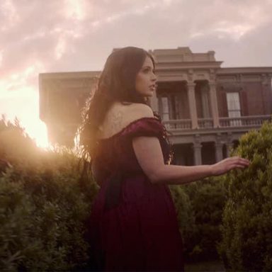 Beth Crowley photo 137