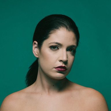 Beth Crowley photo 148