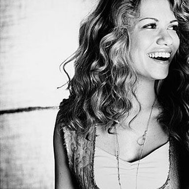 Bethany Joy Lenz photo 35