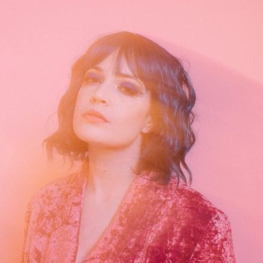 Beth Crowley photo 124