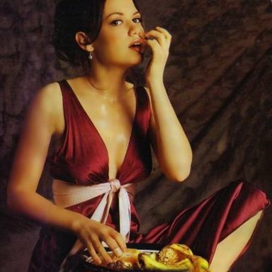 Bethany Joy Lenz photo 25