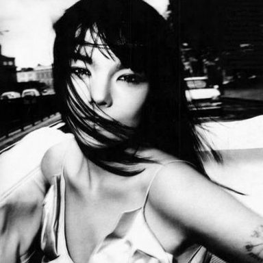 Björk photo 59