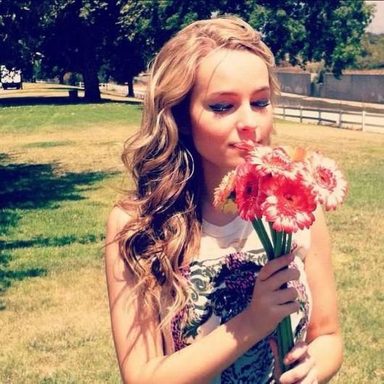 Bridgit Mendler photo 18