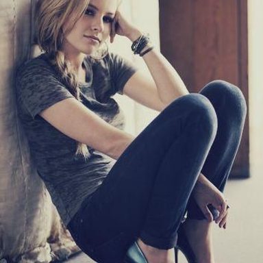 Bridgit Mendler photo 28