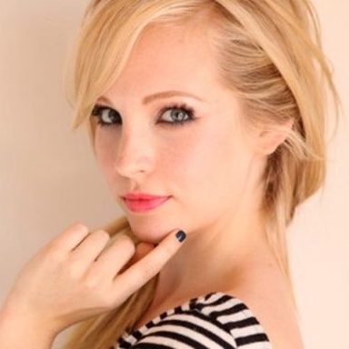 Candice Accola photo 18