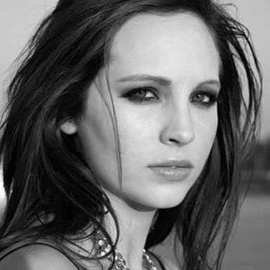 Candice Accola photo 32