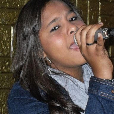 Cantora Bia Gonçalves