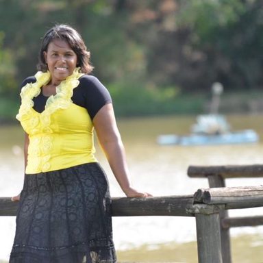 Cantora Edilaine Silva