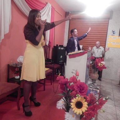 Cantora Gislaine Lilian photo 37