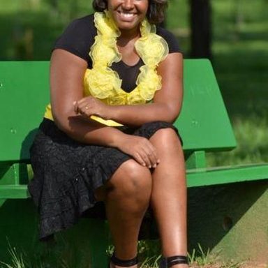 Cantora Edilaine Silva