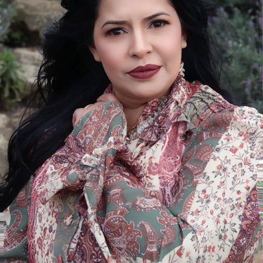 Célia Bueno photo 16