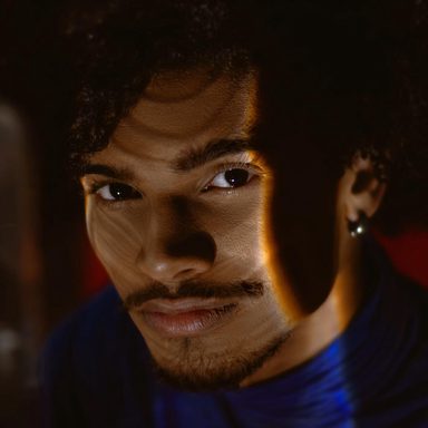 César Oficial