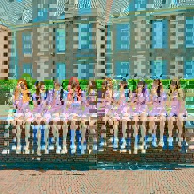 Cherry Bullet photo 10