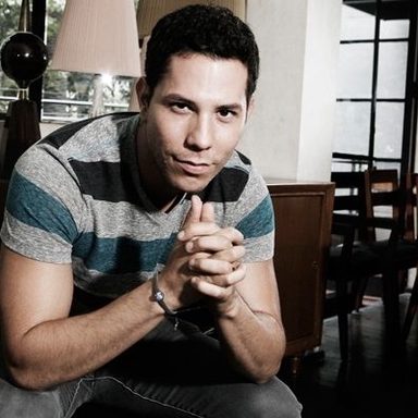 Christian Chávez photo 15