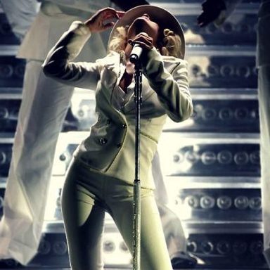 Christina Aguilera photo 82