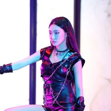 CHUNG HA photo 43