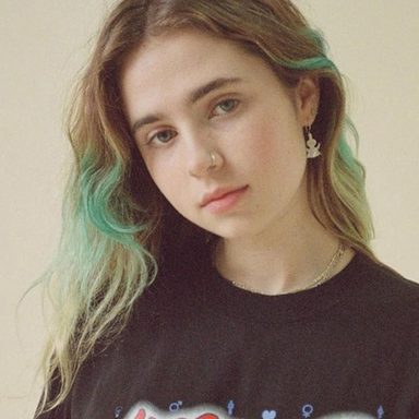 Clairo photo 21
