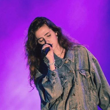 Clairo photo 23