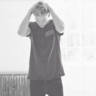 Cody Simpson photo 21