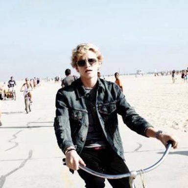 Cody Simpson photo 37