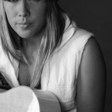 Colbie Caillat photo 31
