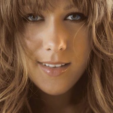 Colbie Caillat photo 43