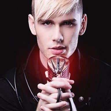 Colton Dixon photo 10