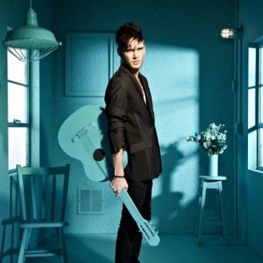 Colton Dixon photo 13