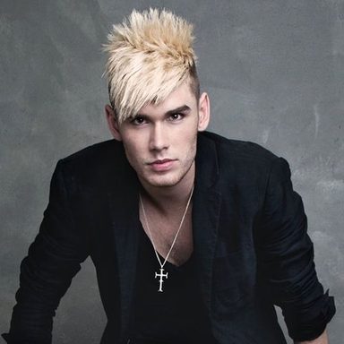 Colton Dixon photo 9