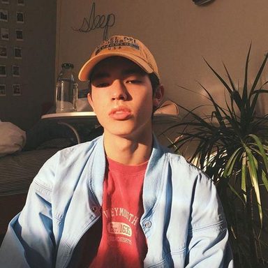 Conan Gray photo 40